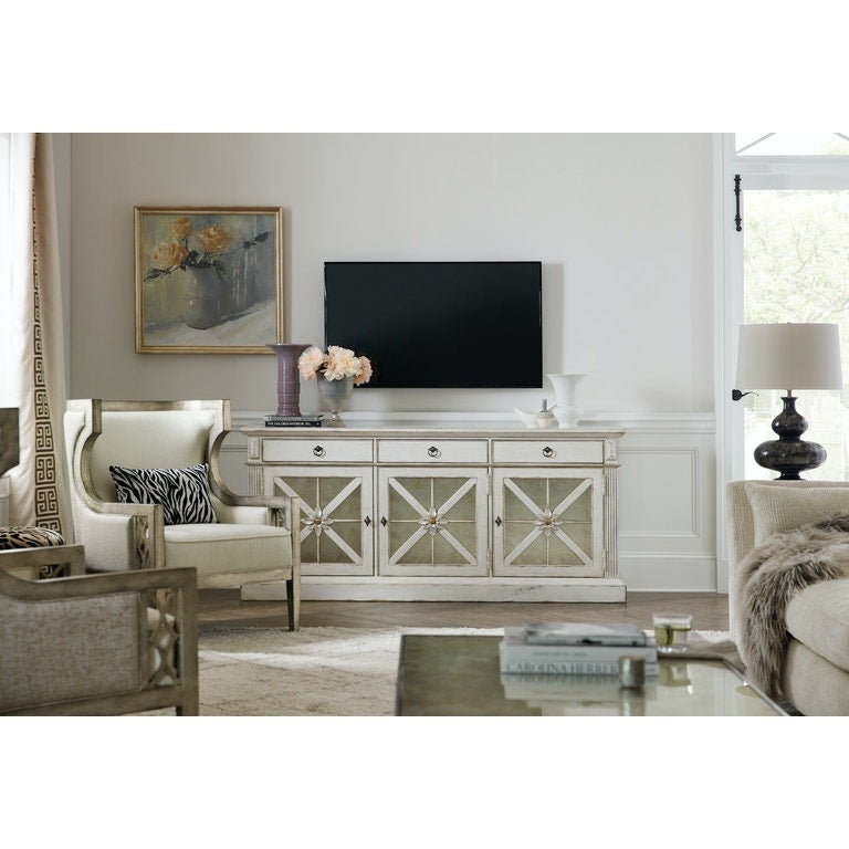 Hooker, Premier Console Entertainment Blanc