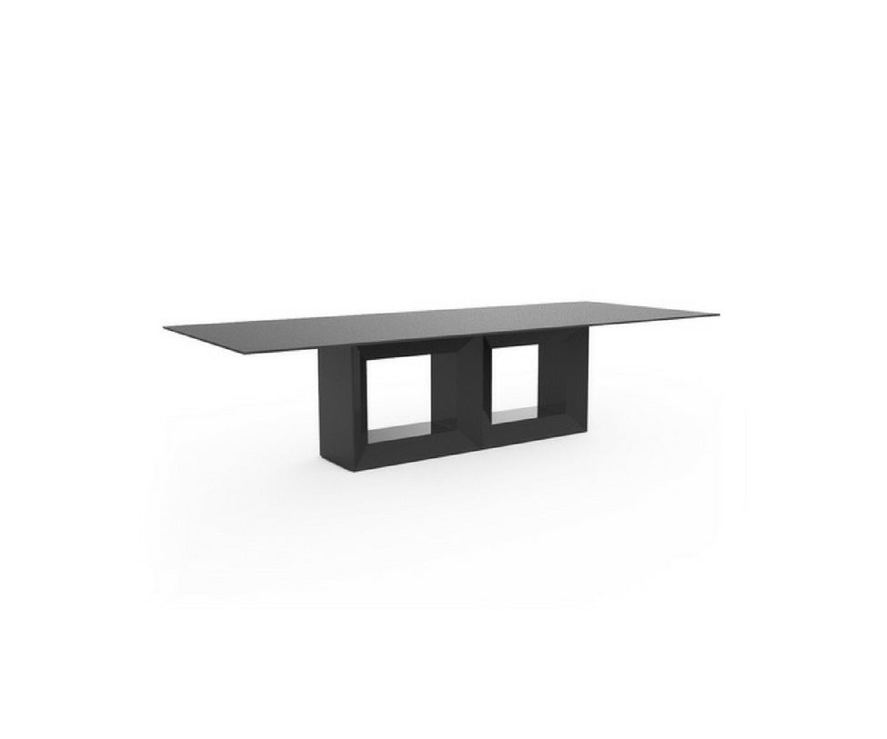 Vondom, Vela Dining Table