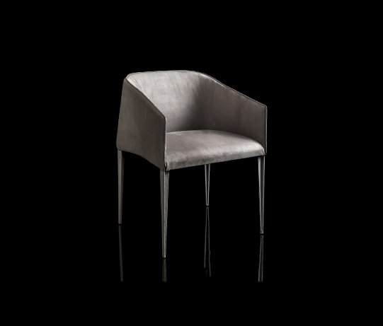 Henge, Zagg Chair